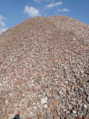 Вторичный щебень бой кирпича фр. 20-40 с доставкой минск